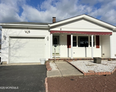 9 Westport Drive - Photo Thumbnail 3