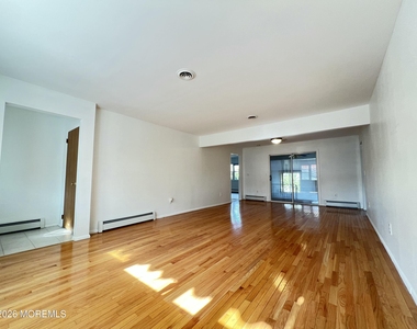 9 Westport Drive - Photo Thumbnail 7