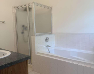 2810 Ice House Court - Photo Thumbnail 5