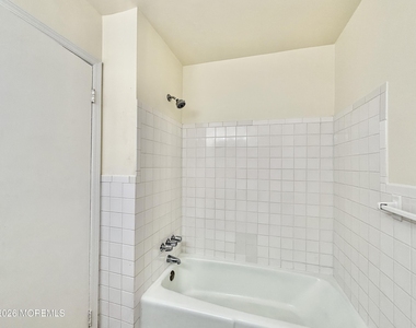 402 Sixth Avenue - Photo Thumbnail 7
