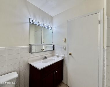 402 Sixth Avenue - Photo Thumbnail 8