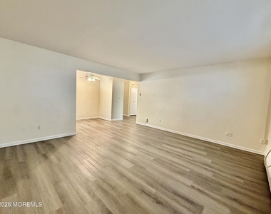 402 Sixth Avenue - Photo Thumbnail 4