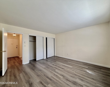 402 Sixth Avenue - Photo Thumbnail 10