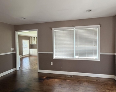 52 Greenwood Road - Photo Thumbnail 2