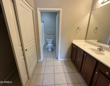 1117 E 8th Street - Photo Thumbnail 12