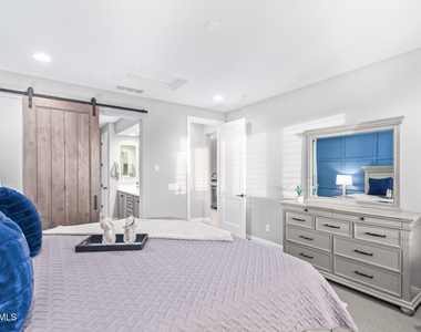 25296 N 164th Drive - Photo Thumbnail 16