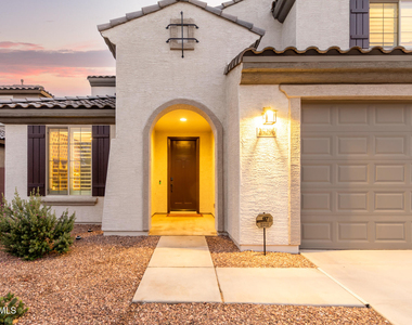 25296 N 164th Drive - Photo Thumbnail 3