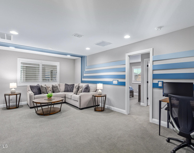 25296 N 164th Drive - Photo Thumbnail 35