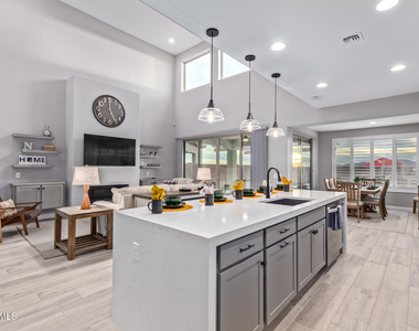 25296 N 164th Drive - Photo Thumbnail 11