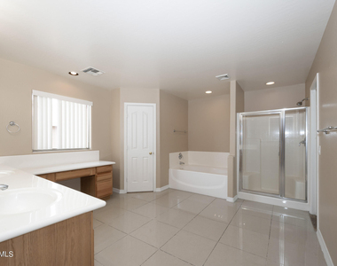 2684 E Birchwood Place - Photo Thumbnail 22