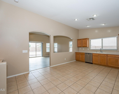 1843 E Ebony Place - Photo Thumbnail 5