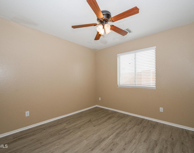 1843 E Ebony Place - Photo Thumbnail 17
