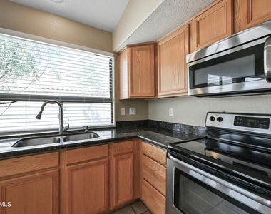43863 W Cahill Drive - Photo Thumbnail 10