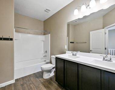 1367 S Country Club Drive - Photo Thumbnail 23