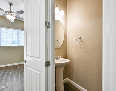 1367 S Country Club Drive - Photo Thumbnail 12