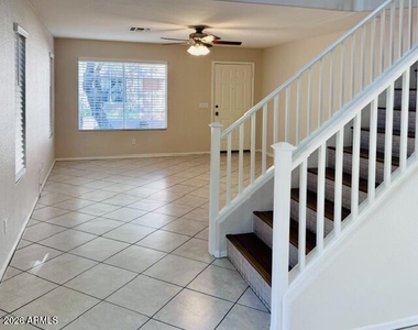 17606 N 17th Place - Photo Thumbnail 12