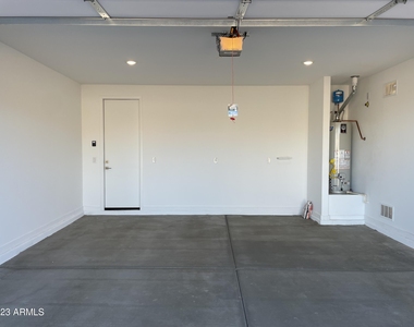 17401 W Red Fox Road - Photo Thumbnail 30