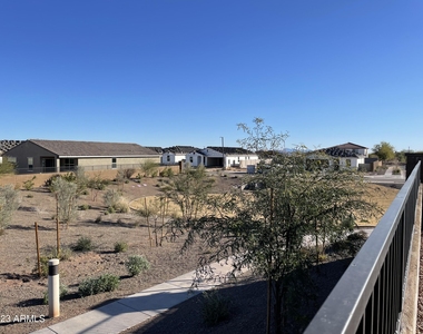 17401 W Red Fox Road - Photo Thumbnail 40