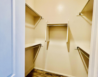 705 W Queen Creek Road - Photo Thumbnail 14