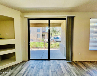 705 W Queen Creek Road - Photo Thumbnail 10