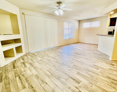 705 W Queen Creek Road - Photo Thumbnail 8