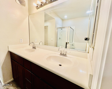 705 W Queen Creek Road - Photo Thumbnail 18