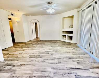 705 W Queen Creek Road - Photo Thumbnail 6