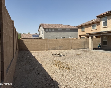 22372 W Cantilever Court - Photo Thumbnail 38