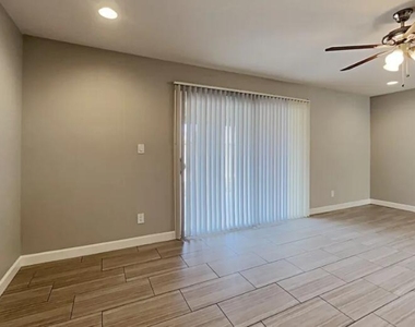 1412 E Hermosa Drive - Photo Thumbnail 3
