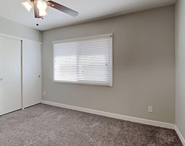 1412 E Hermosa Drive - Photo Thumbnail 11