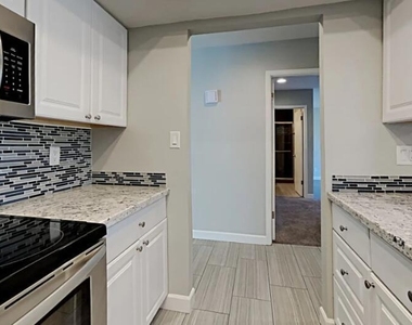 1412 E Hermosa Drive - Photo Thumbnail 6