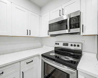 830 E Turney Avenue - Photo Thumbnail 8