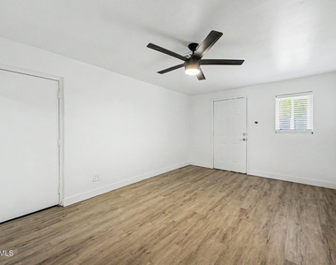 830 E Turney Avenue - Photo Thumbnail 11