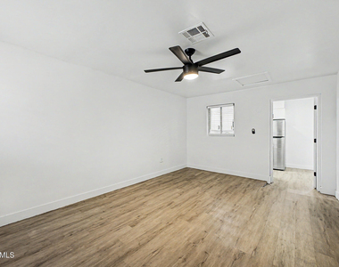 830 E Turney Avenue - Photo Thumbnail 10