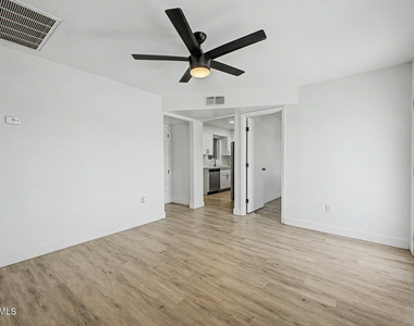 830 E Turney Avenue - Photo Thumbnail 5