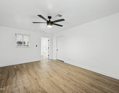 830 E Turney Avenue - Photo Thumbnail 13