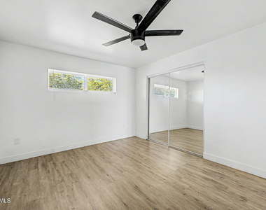 830 E Turney Avenue - Photo Thumbnail 16