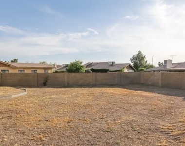 18433 N 2nd Drive - Photo Thumbnail 18