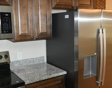 18433 N 2nd Drive - Photo Thumbnail 6