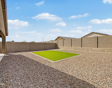 24260 W Pecan Road - Photo Thumbnail 14