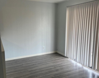 8220 W Monaco Boulevard - Photo Thumbnail 2
