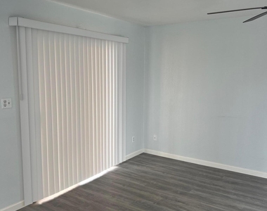 8220 W Monaco Boulevard - Photo Thumbnail 5