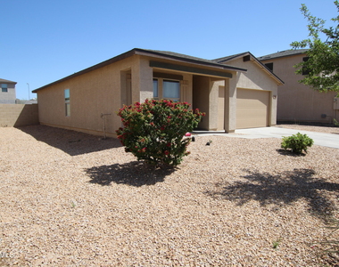 322 E Bobcat Place - Photo Thumbnail 4