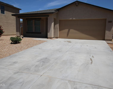 322 E Bobcat Place - Photo Thumbnail 2