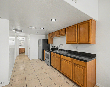 3126 N 68th Street - Photo Thumbnail 11