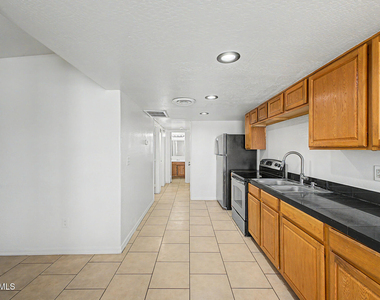3126 N 68th Street - Photo Thumbnail 12