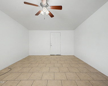 3126 N 68th Street - Photo Thumbnail 3