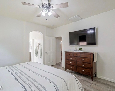18211 W Eva Street - Photo Thumbnail 20