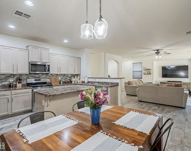 18211 W Eva Street - Photo Thumbnail 12