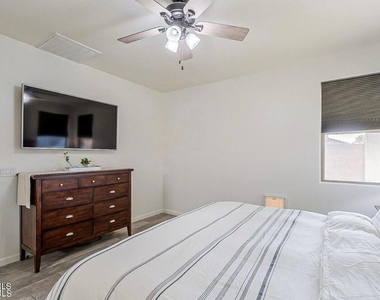 18211 W Eva Street - Photo Thumbnail 21